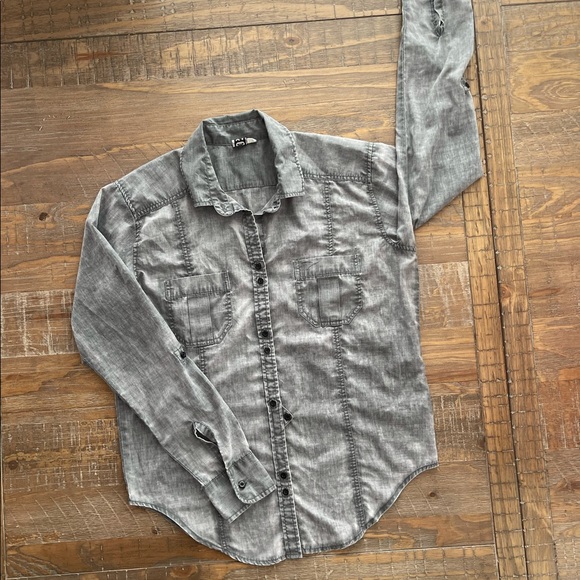 Roxy Tops - ROXY Light Button-Down Shirt With Pockets